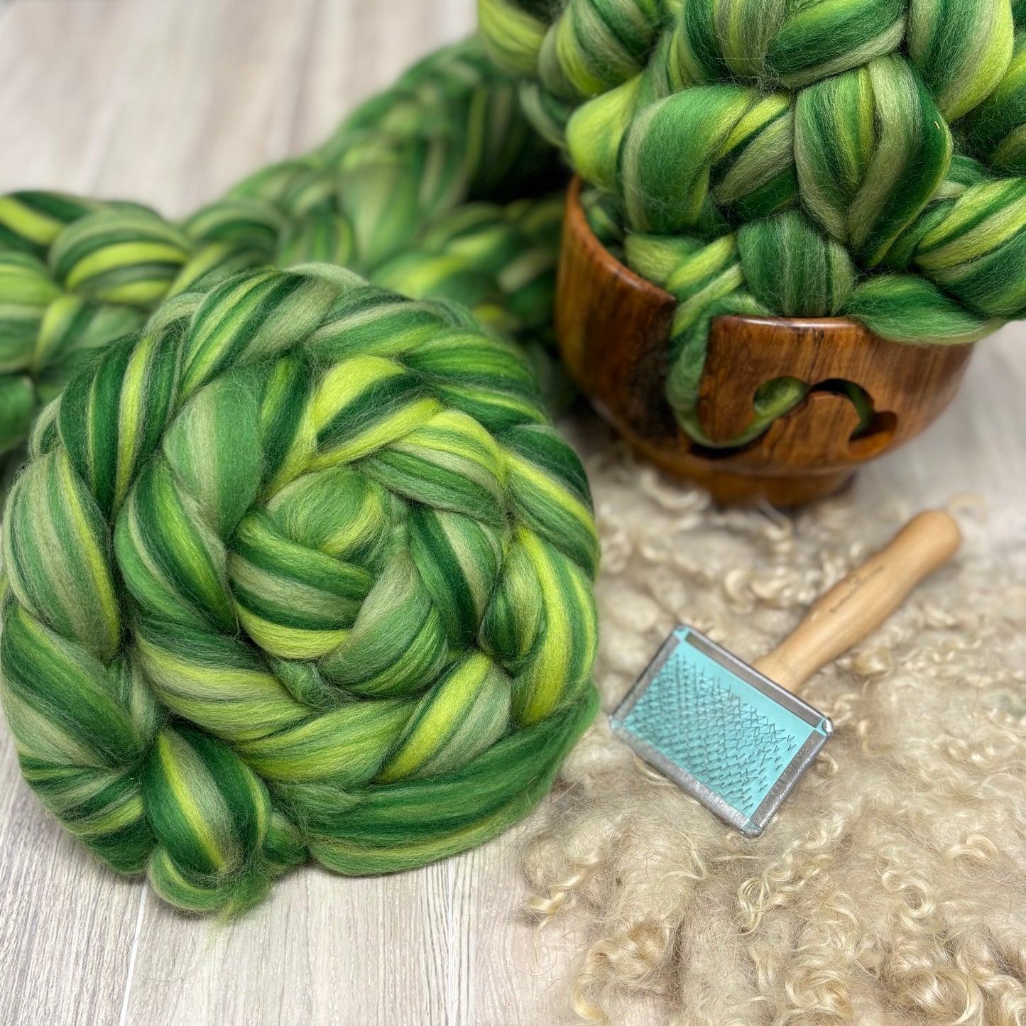 Calm - Green Merino Wool Blend - Spinning Fiber for Spinning Wheel