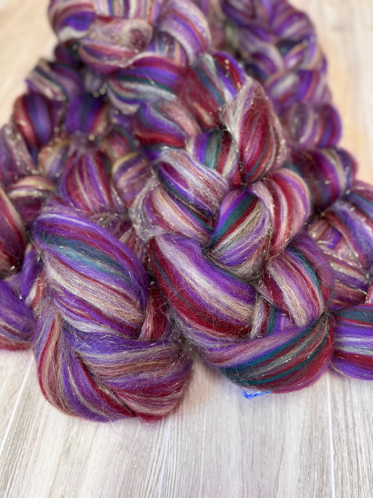 Christmas Wrapping Corridale Stellina Comb Top Roving Fiber
