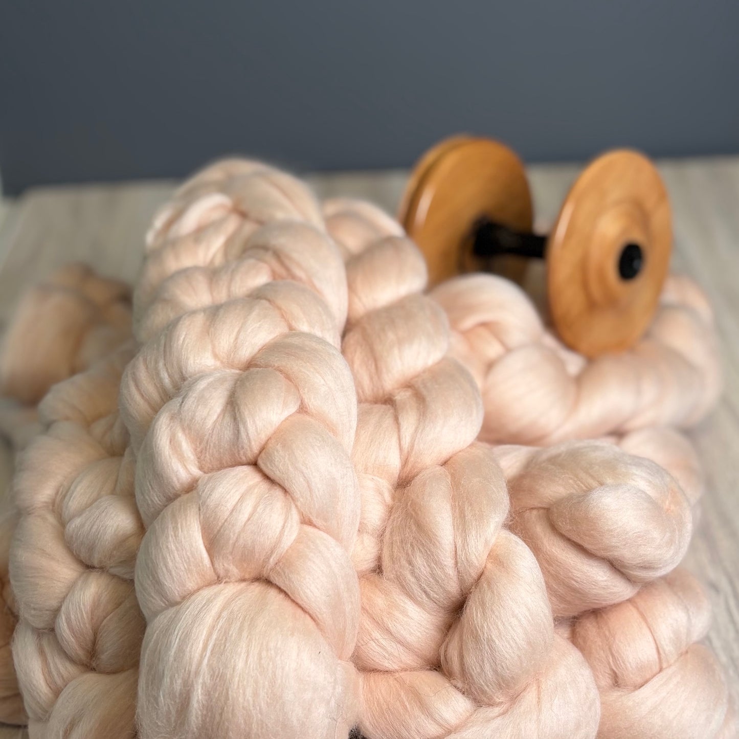 Eggshell Superfine Merino Wool Combed Top - Roving - Spinning Fiber for Spinning Wheel
