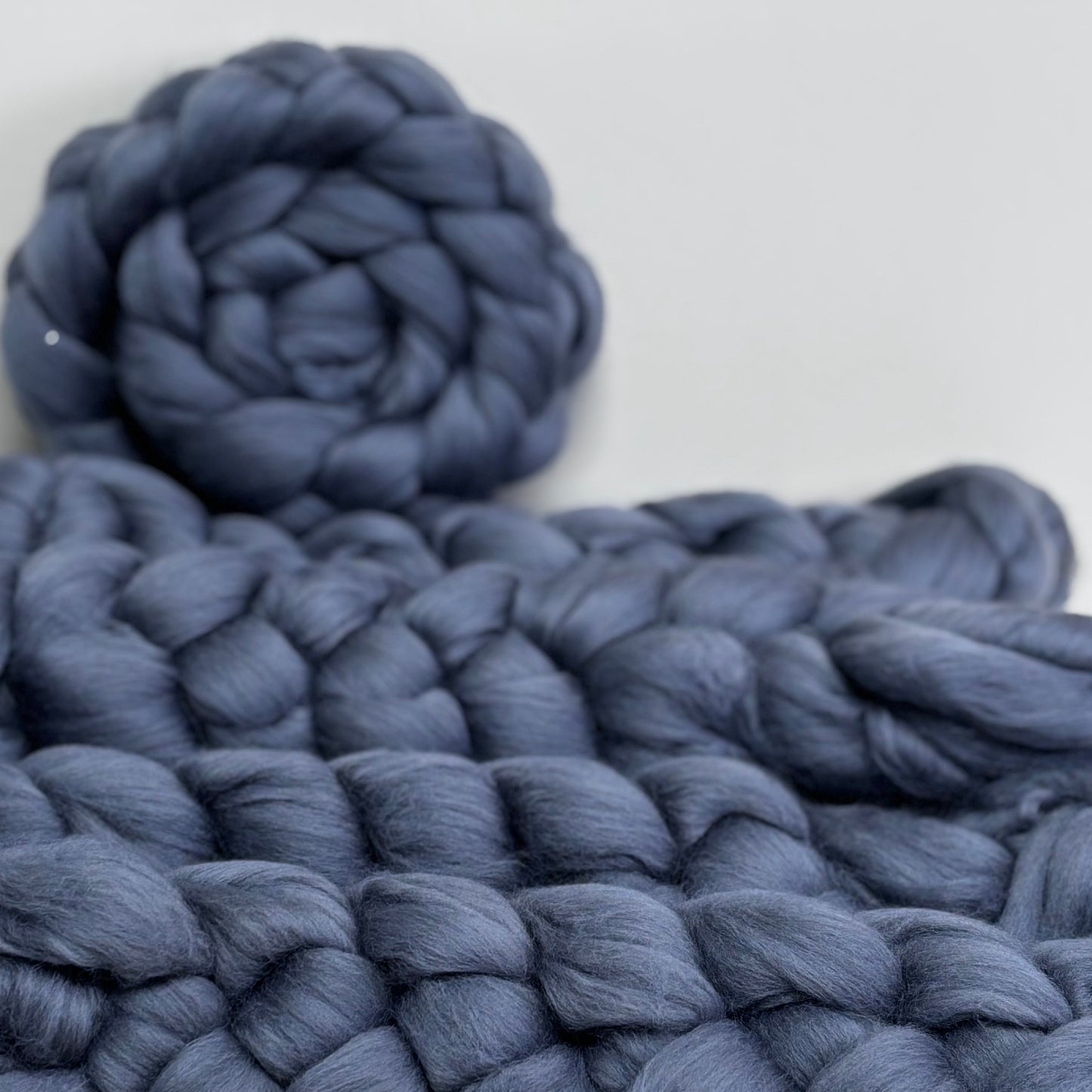 Granite Superfine Merino Wool - Dark Grey - spinning fiber for beginners
