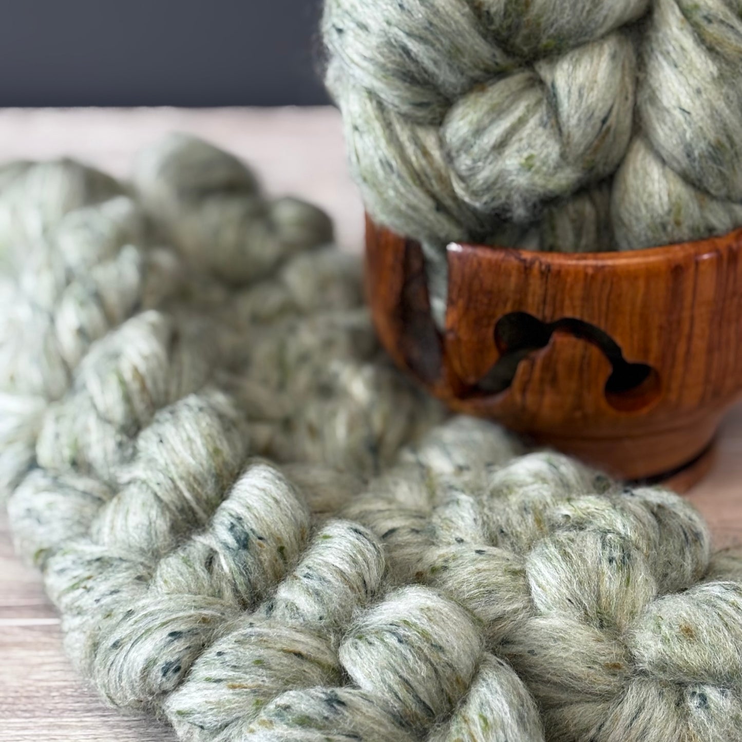 Heritage Green Tweed Roving Combed Top for Spinning