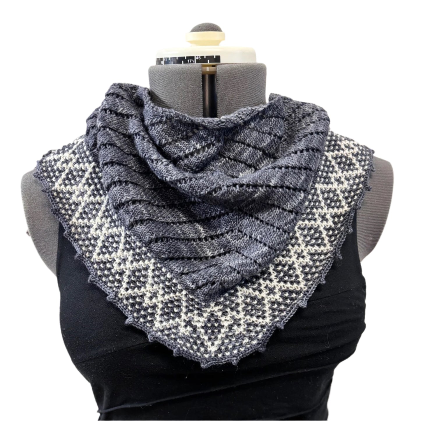"Shine on Shawl" - Fingering / Sock Yarn