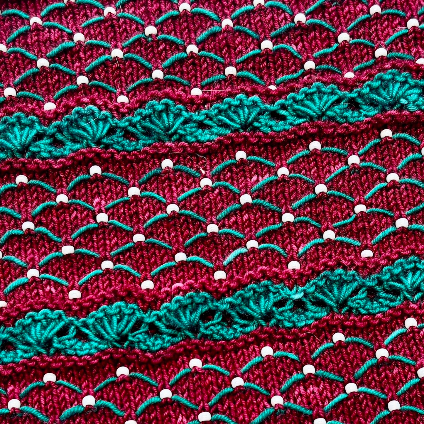 Mistletoe Kisses Cowl KnitKit
