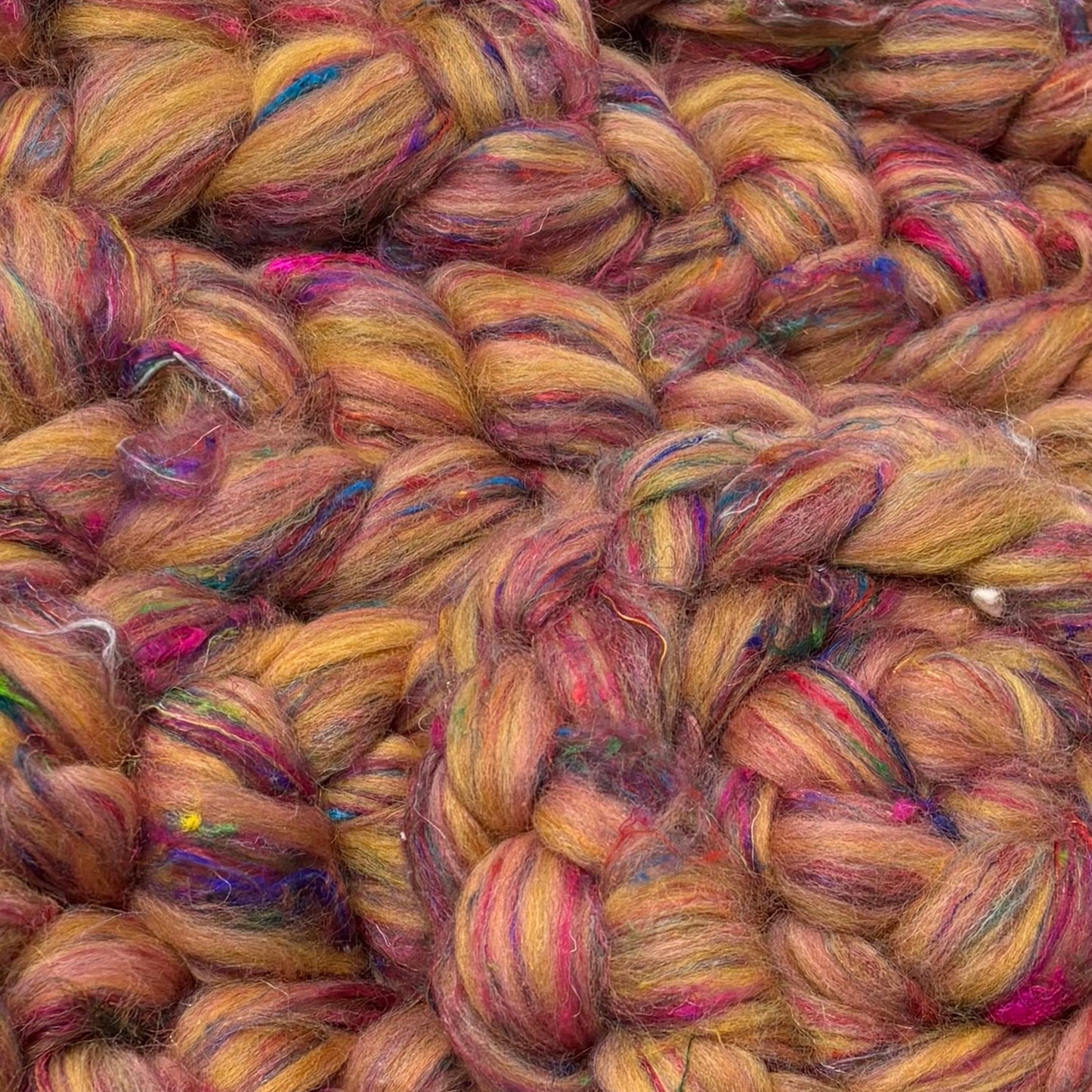 Retro - Recycled Wool & Sari Silk fiber for spinning
