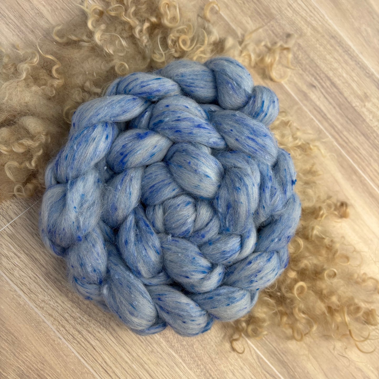 Tea Cup Blue Tweed Roving Combed Top Spinning Fiber