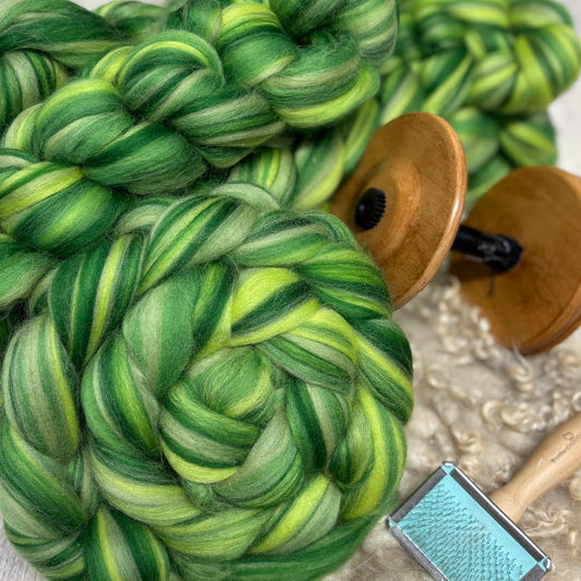 Calm - Green Merino Wool Blend - Spinning Fiber for Spinning Wheel