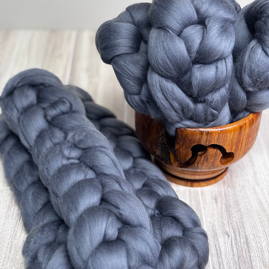 Granite Superfine Merino Wool - Dark Grey - spinning fiber for beginners
