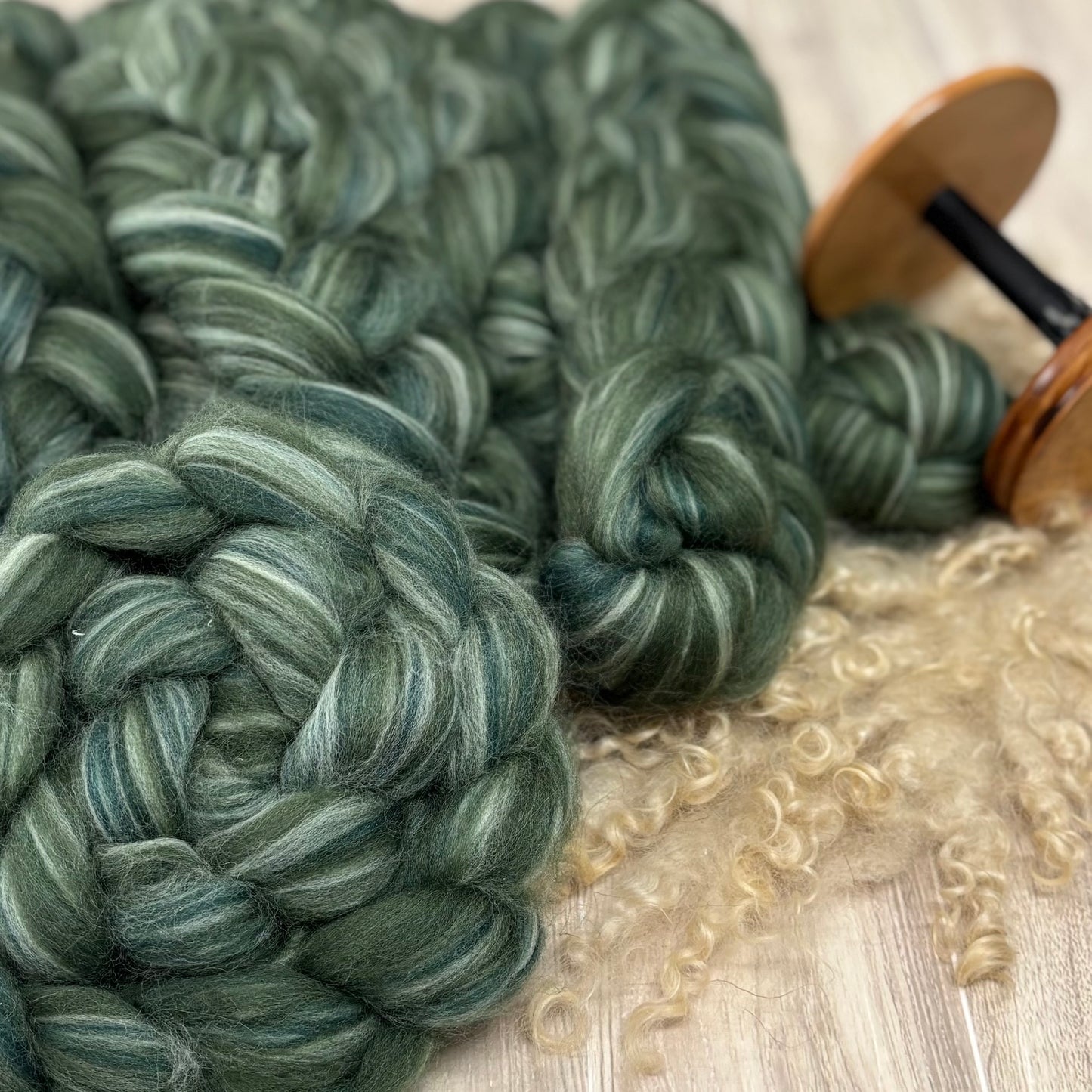 Olive Grove - Merino Wool, Shetland Wool & Bio Nylon Blend - Spinning Fiber for Spinning Wheel
