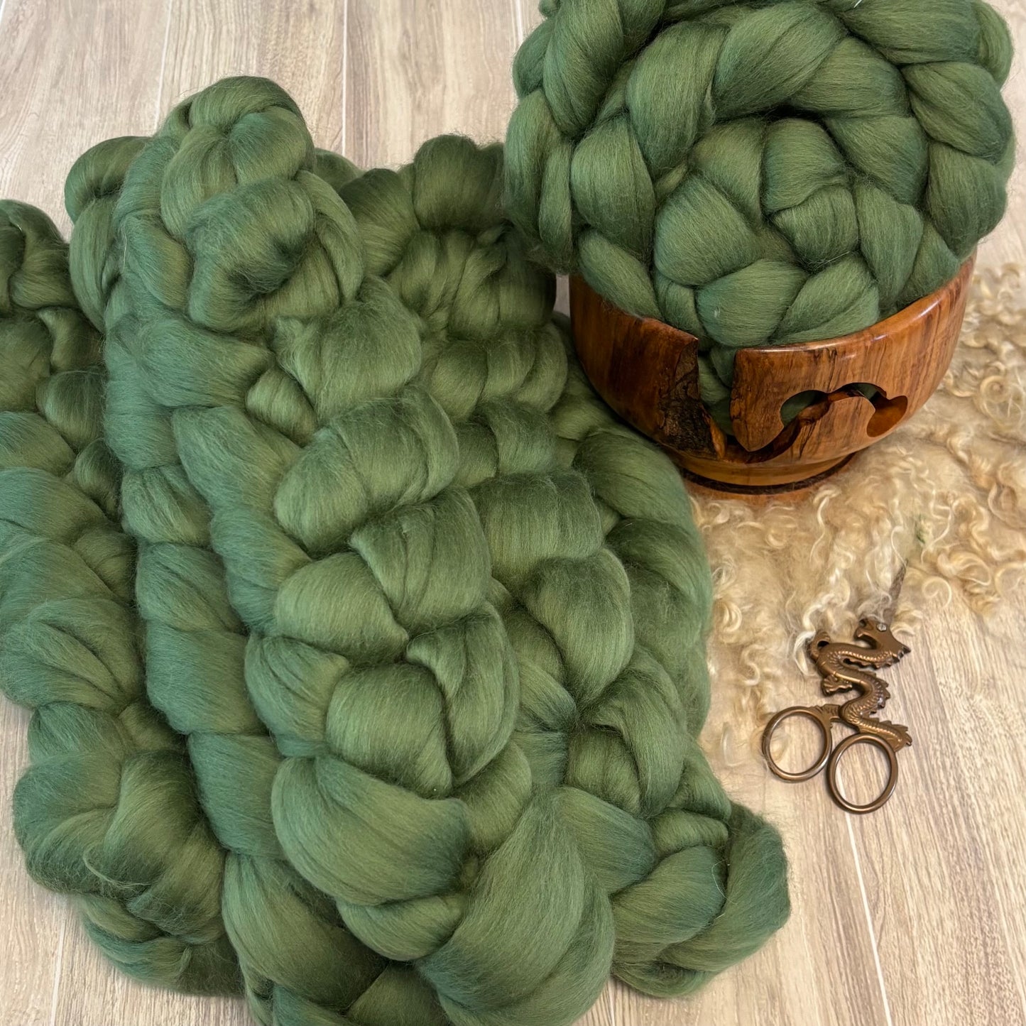 Olive Superfine Merino Wool - Spinning Wool - Spinning fiber for beginners