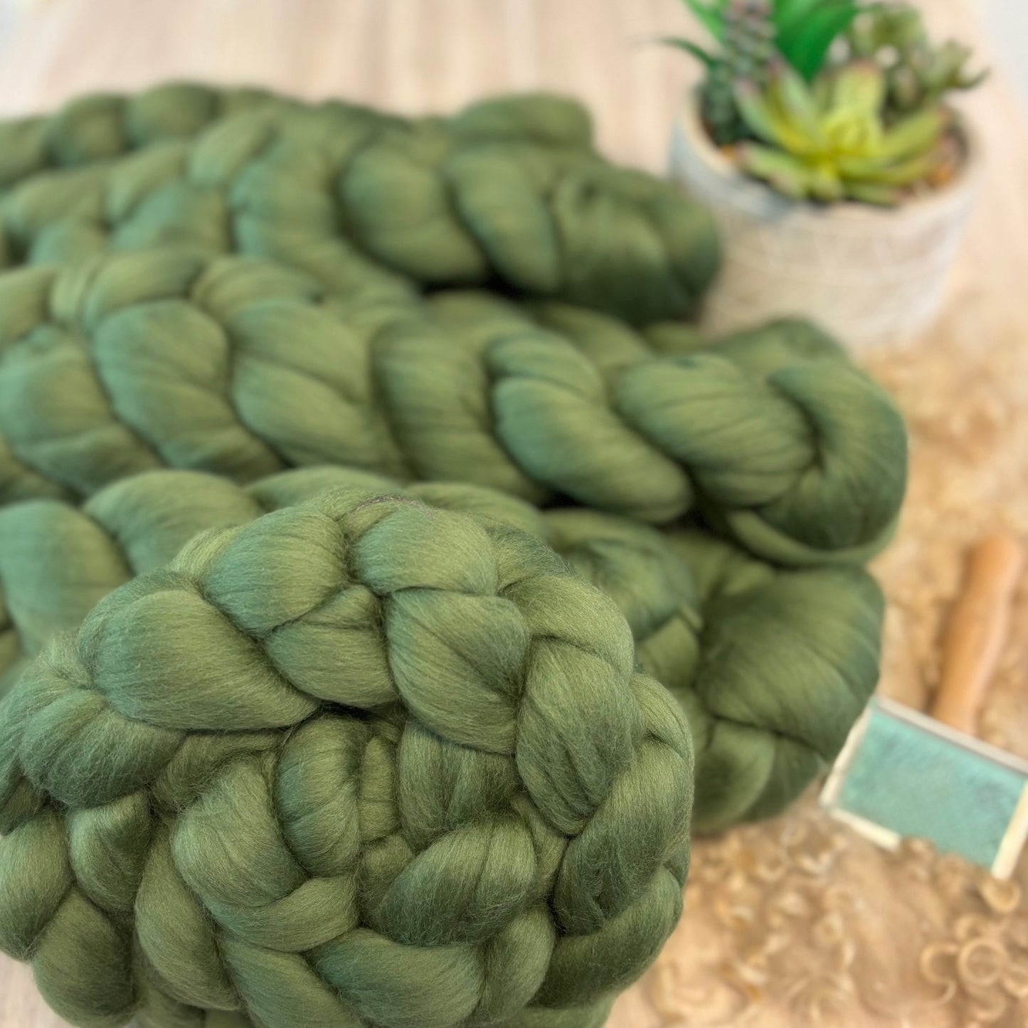 Olive Superfine Merino Wool - Spinning Wool - Spinning fiber for beginners