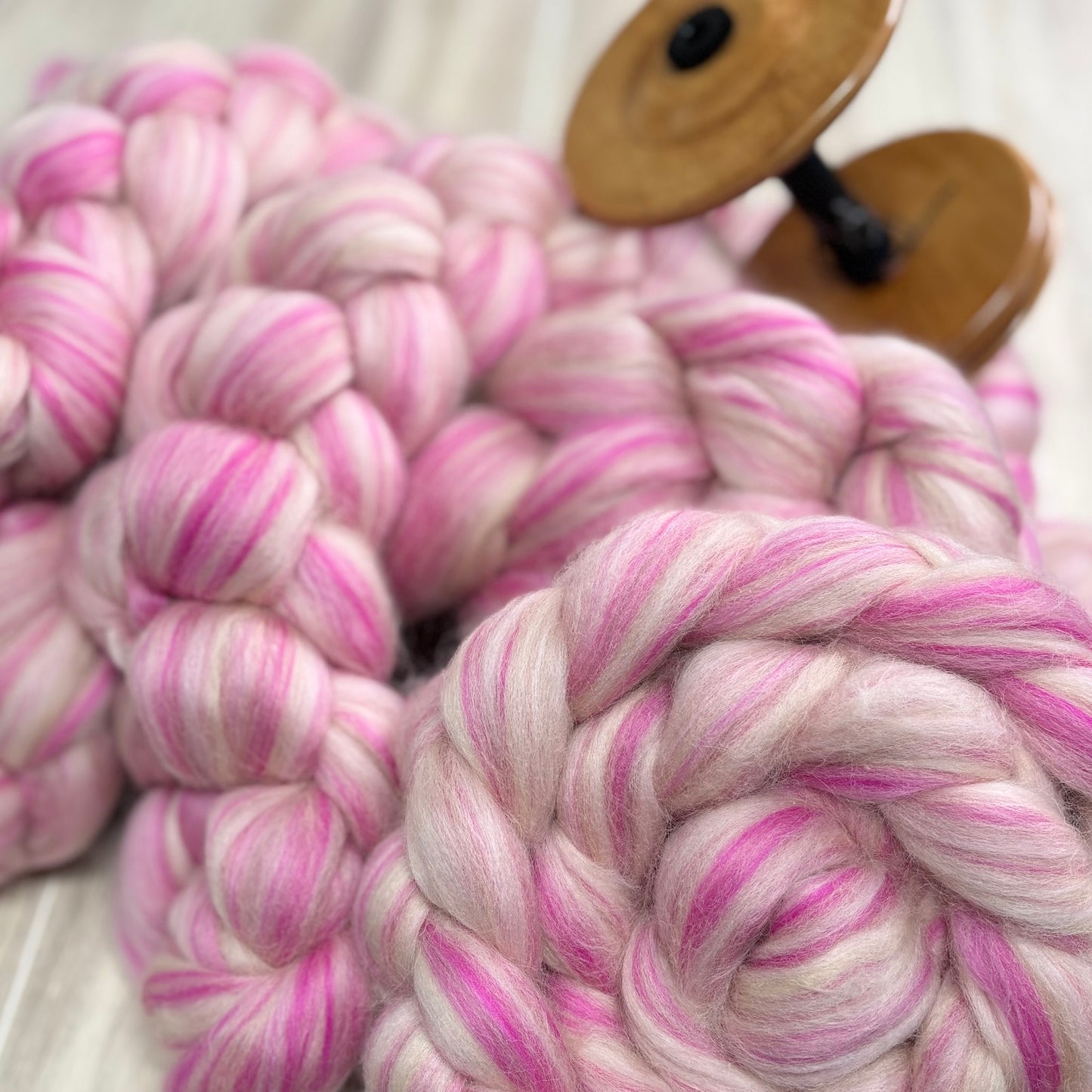 Pressed Pink - Merino Wool, Shetland Wool & Bio-Nylon Blend - Combed Top - Roving -Spinning Wool