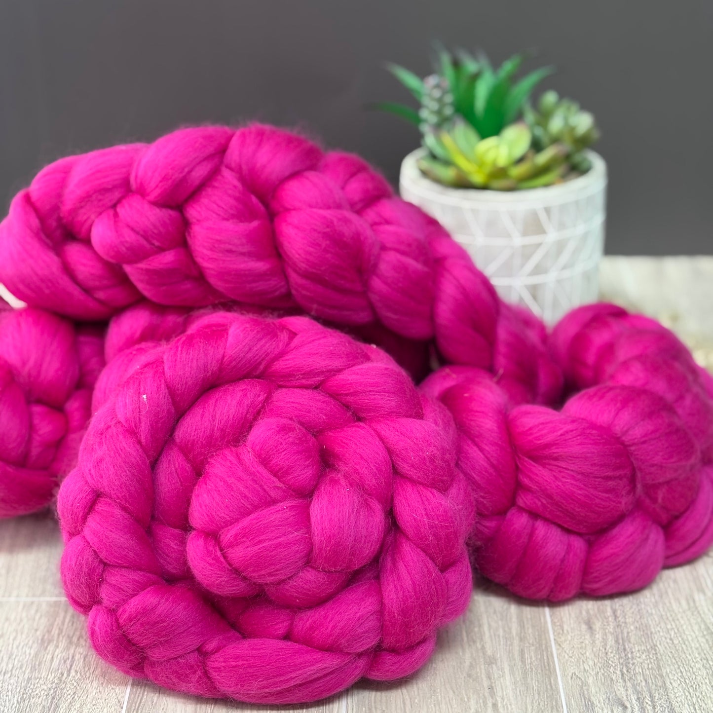 Raspberry Superfine Merino Spinning Wool - Spinning fiber for beginners