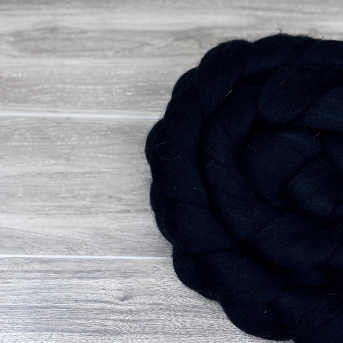 Raven Superfine Merino Wool Combed Top - Roving - Spinning Fiber for Spinning Wheel