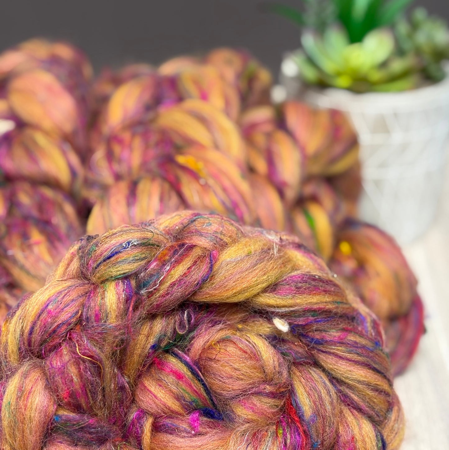 Retro - Recycled Wool & Sari Silk fiber for spinning