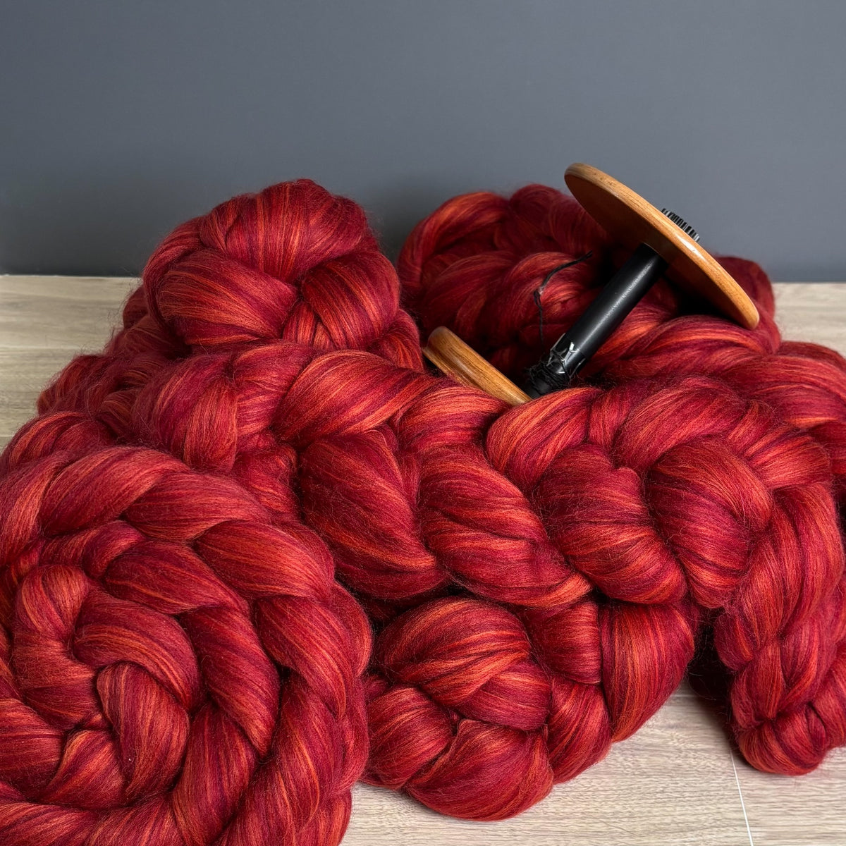 Red Rounded Wool Shape Rosewood Red - Merino, Shetland Wool & Bio-Nylon Wool Blend - Wool Fib ...
