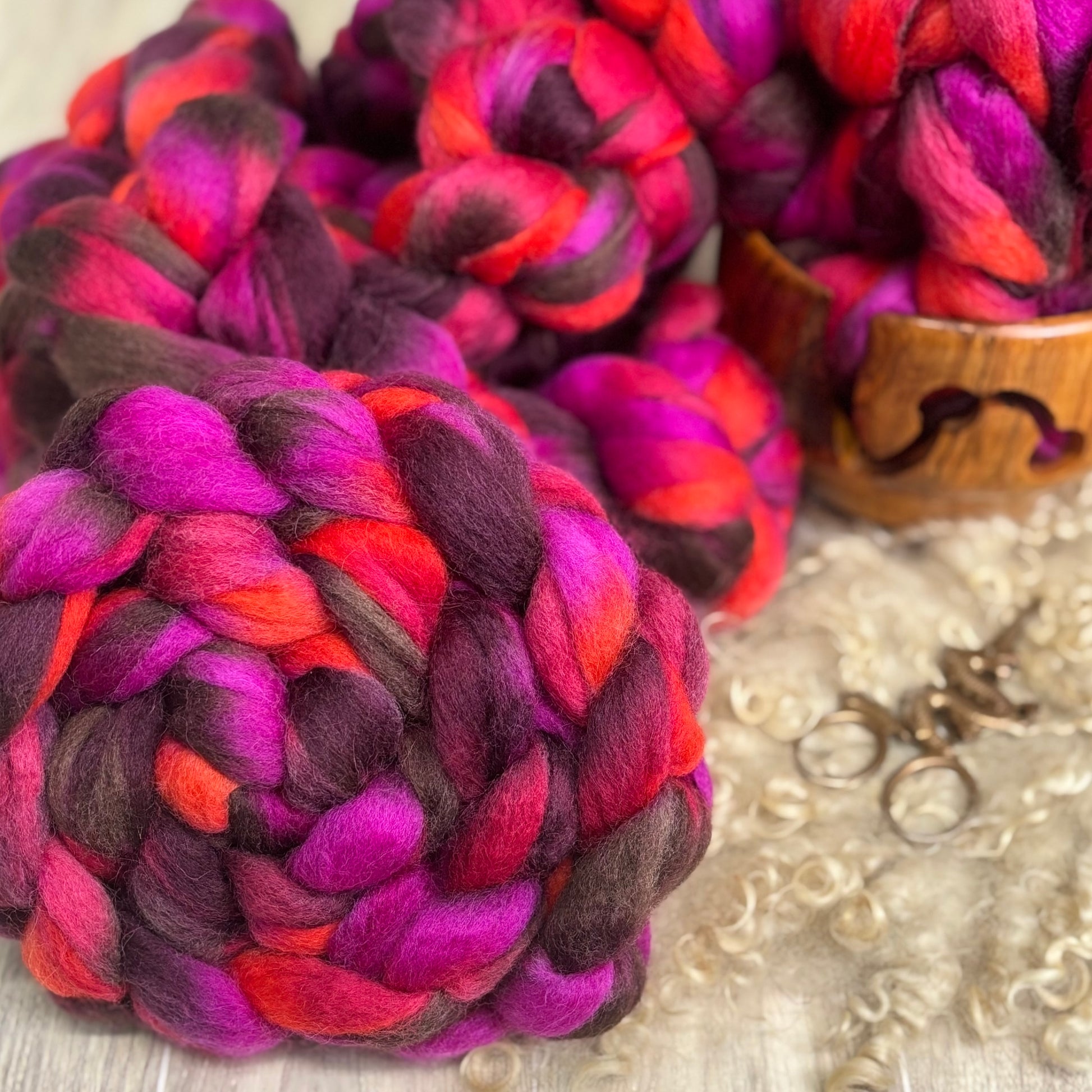 combed top for spinning Saturn Wool Top - Pink, Brown, Orange - Combed Top