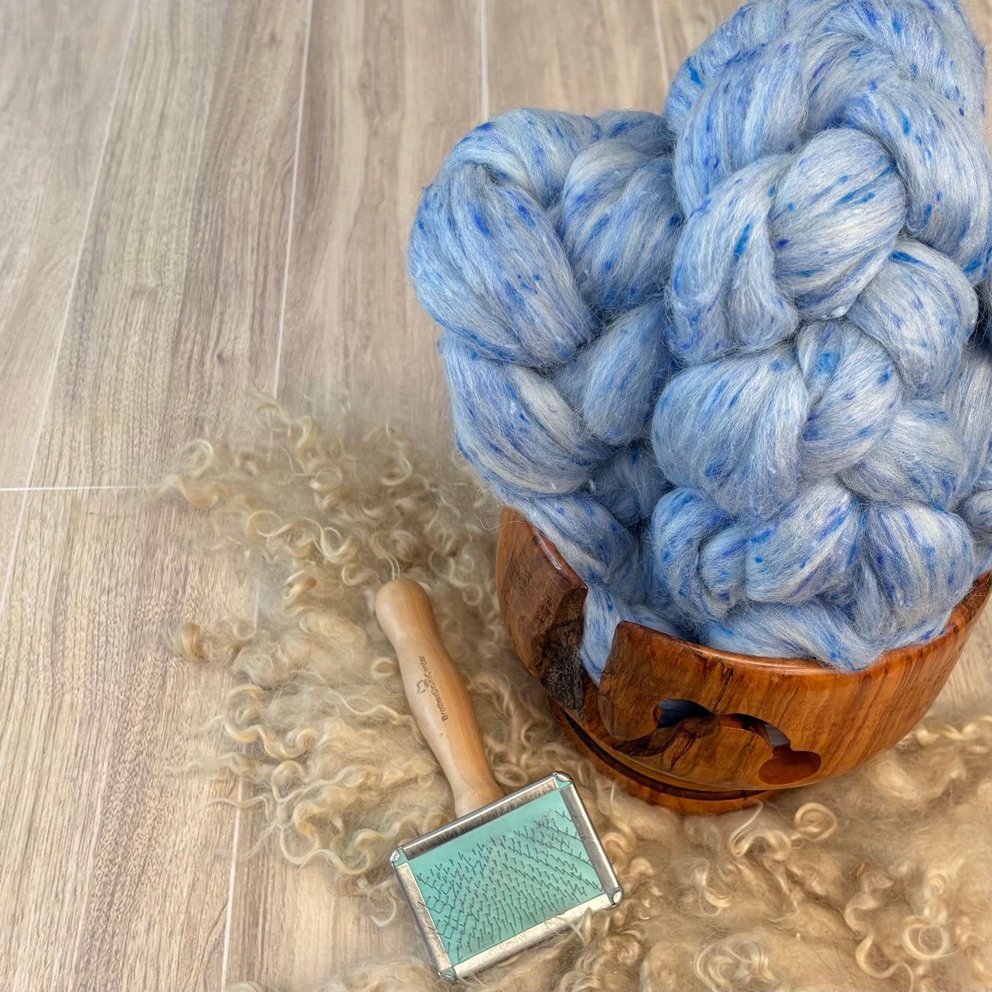 Tea Cup Blue Tweed Roving Combed Top Spinning Fiber