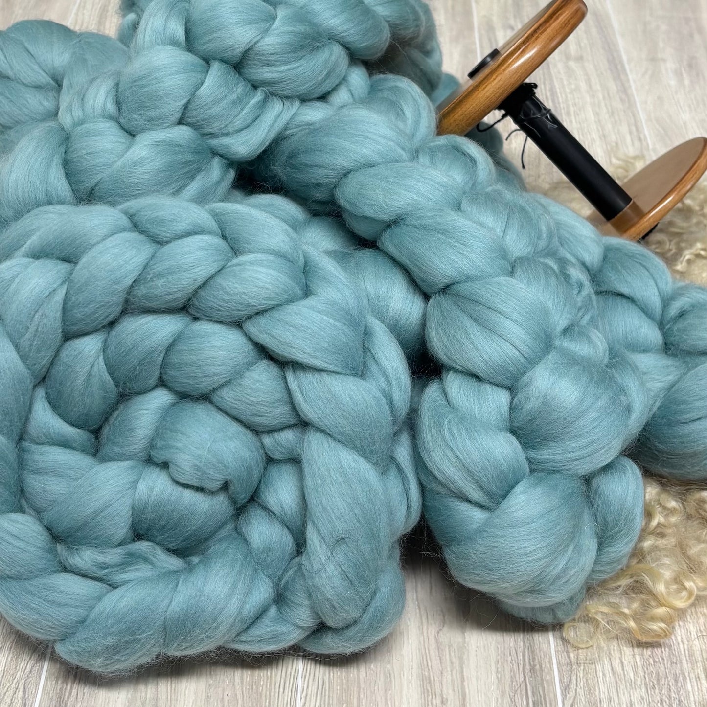 Teal Superfine Merino Spinning Wool - Spinning fiber for beginners