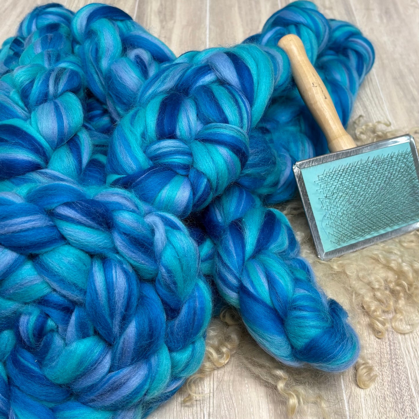 Tranquil - Blue Merino Wool - spinning fiber for beginners