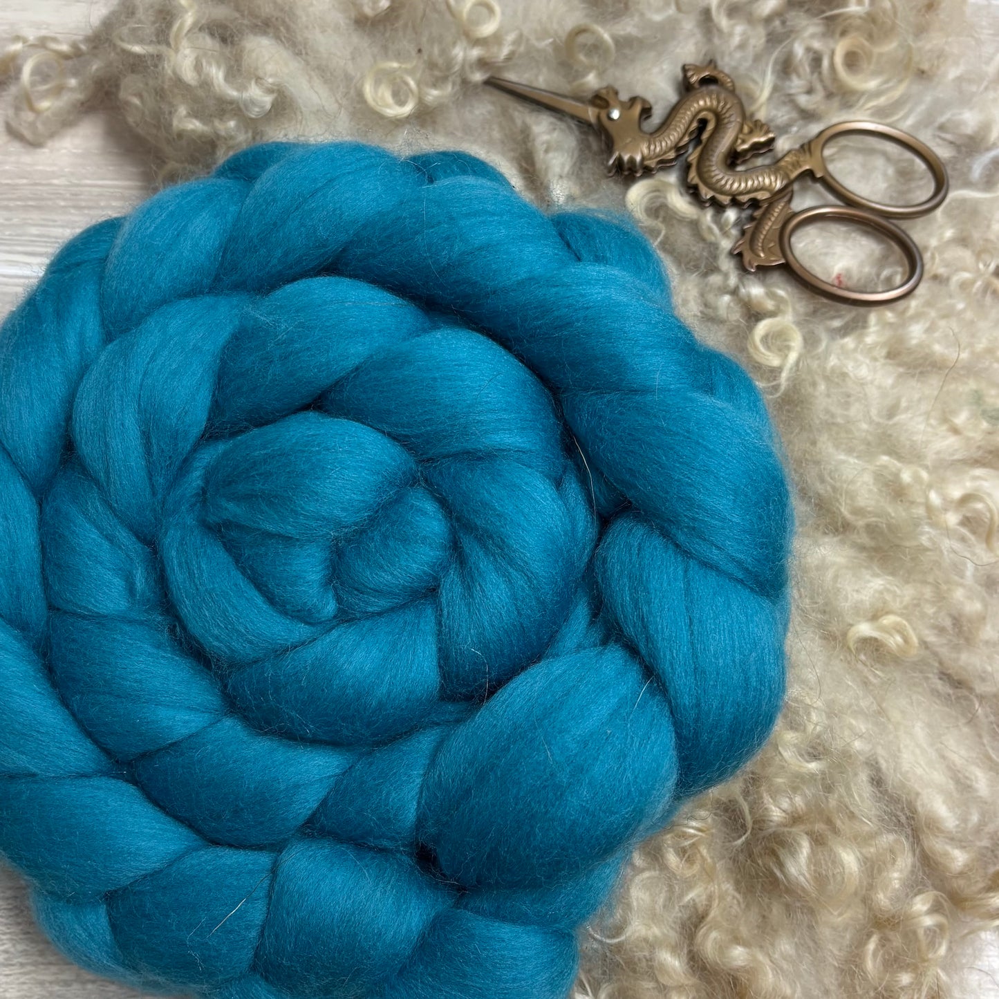 Turquoise Superfine Merino Wool Combed Top - Roving - Spinning Fiber for Spinning Wheel