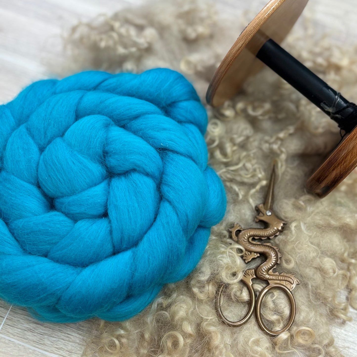 Turquoise Superfine Merino Wool Combed Top - Roving - Spinning Fiber for Spinning Wheel