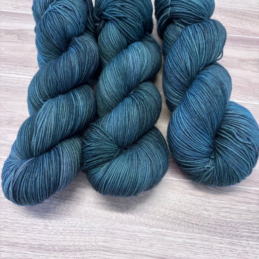 Twilight Wisp Fingering / Sock Yarn