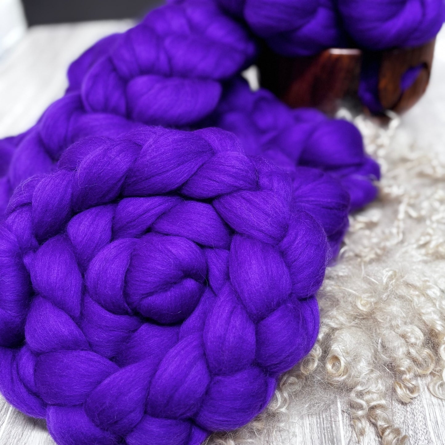 Violet Superfine Merino Spinning Wool - Spinning fiber for beginners