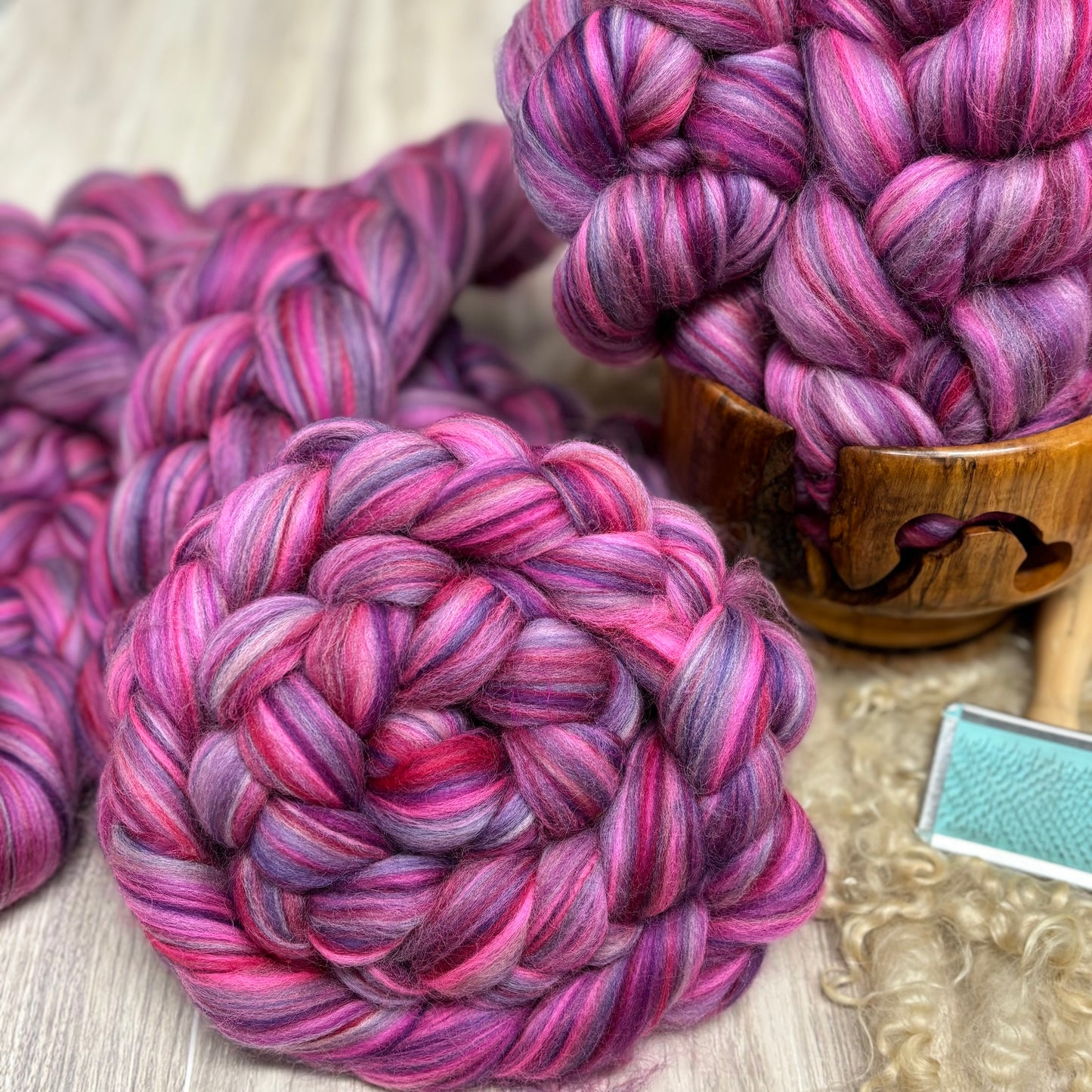 Whisper - Merino Wool Blend - spinning fiber for beginners