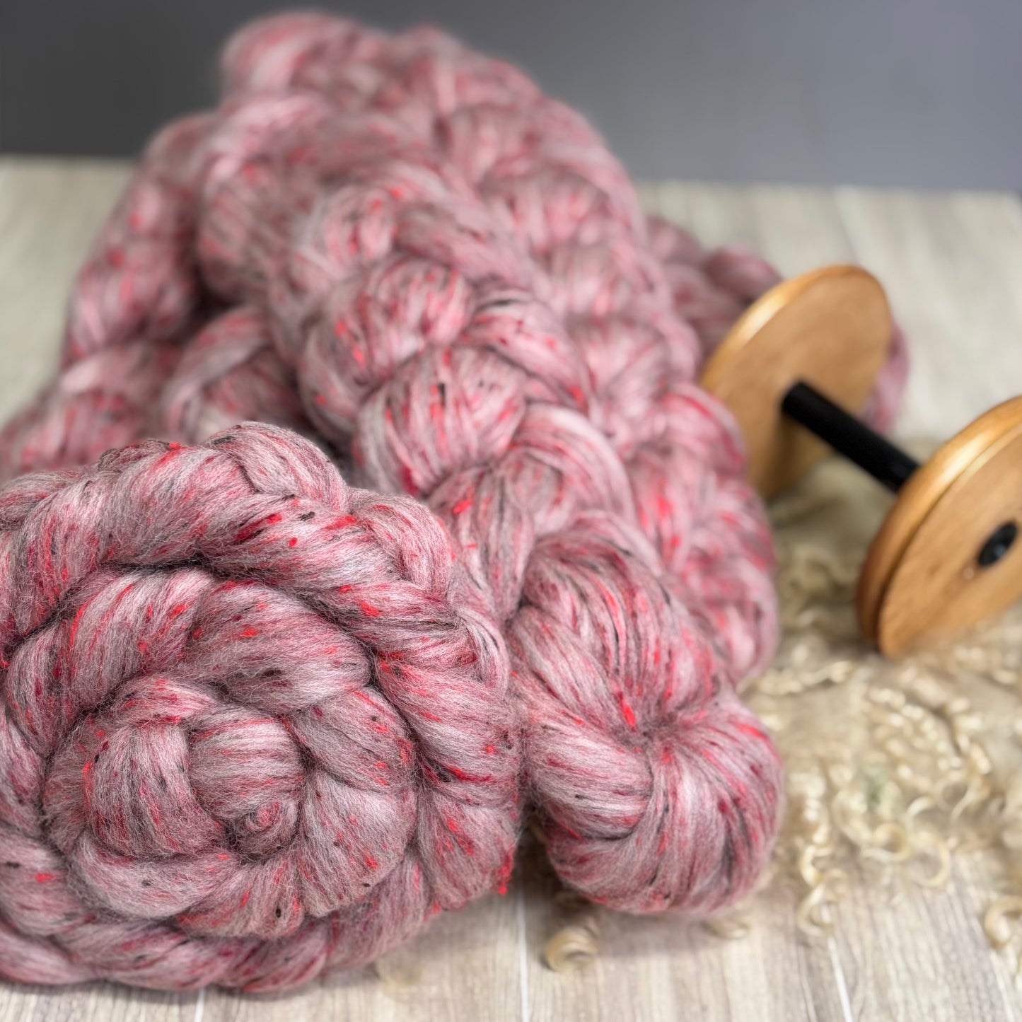 Jam Pot Red Tweed Roving Combed Top Spinning Fiber